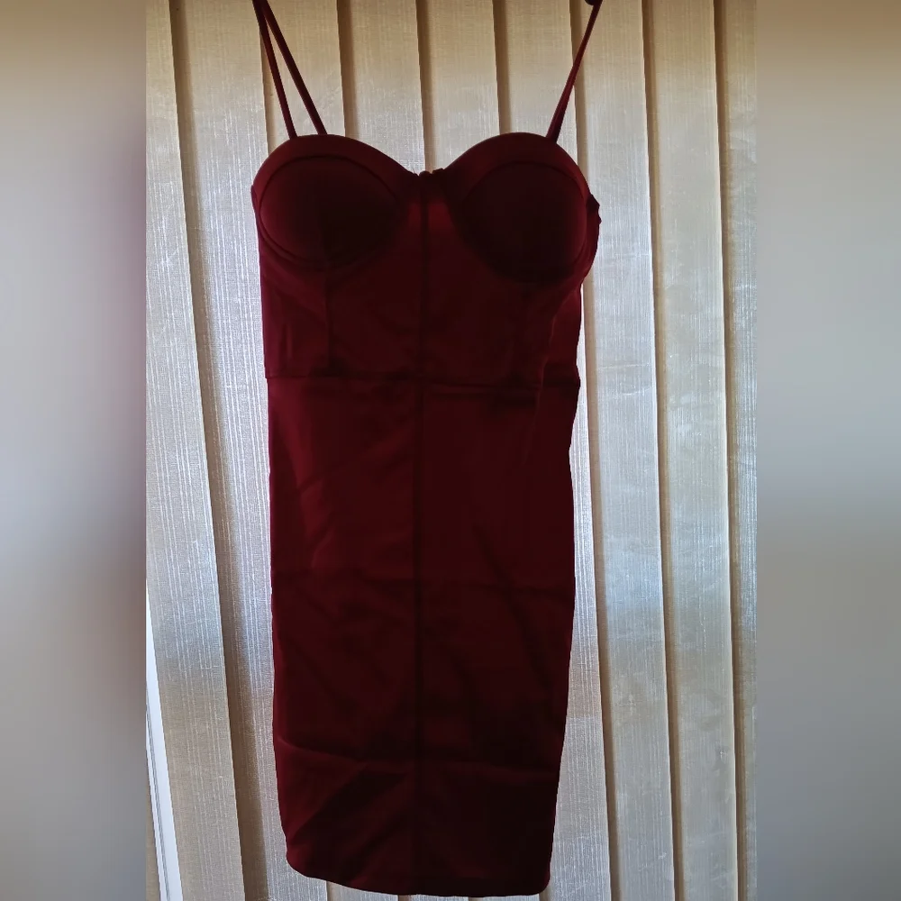 Date Night Red Dress M & L Available NWT - Picture 4 of 7